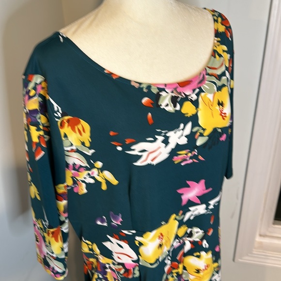 Plus Size Floral 3/4 Sleeve, Pocketed Vintage Dress, size 24 - Picture 6 of 11